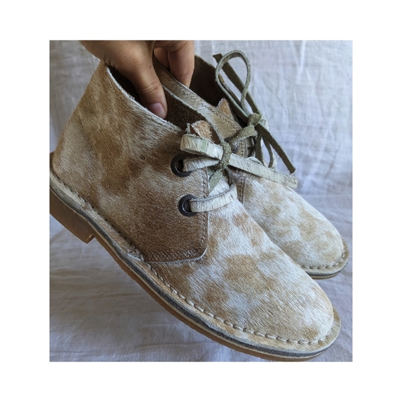 NWOT Women's Cowhide Lace Up Booties - Picture 2 of 6